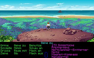 Guybrush steht auf dem Berggipfel